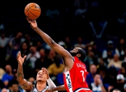 开云体育入口-鹈鹕翻盘快船，霍勒迪统治全场