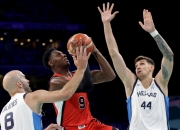 开云体育入口-包含湖人翻盘黄蜂，字母哥关键制胜的词条