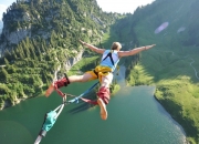 开云APP-绝杀与点燃，波兰足球的坚韧与樊振东乒乓的火焰