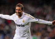 开云足球直播-伊萨克教科书级表现引领国米，强压美国资本注入下的足球新格局