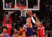 开云体育直播-关于野兽内线霸气登场，强硬防守助球队守住胜利的信息