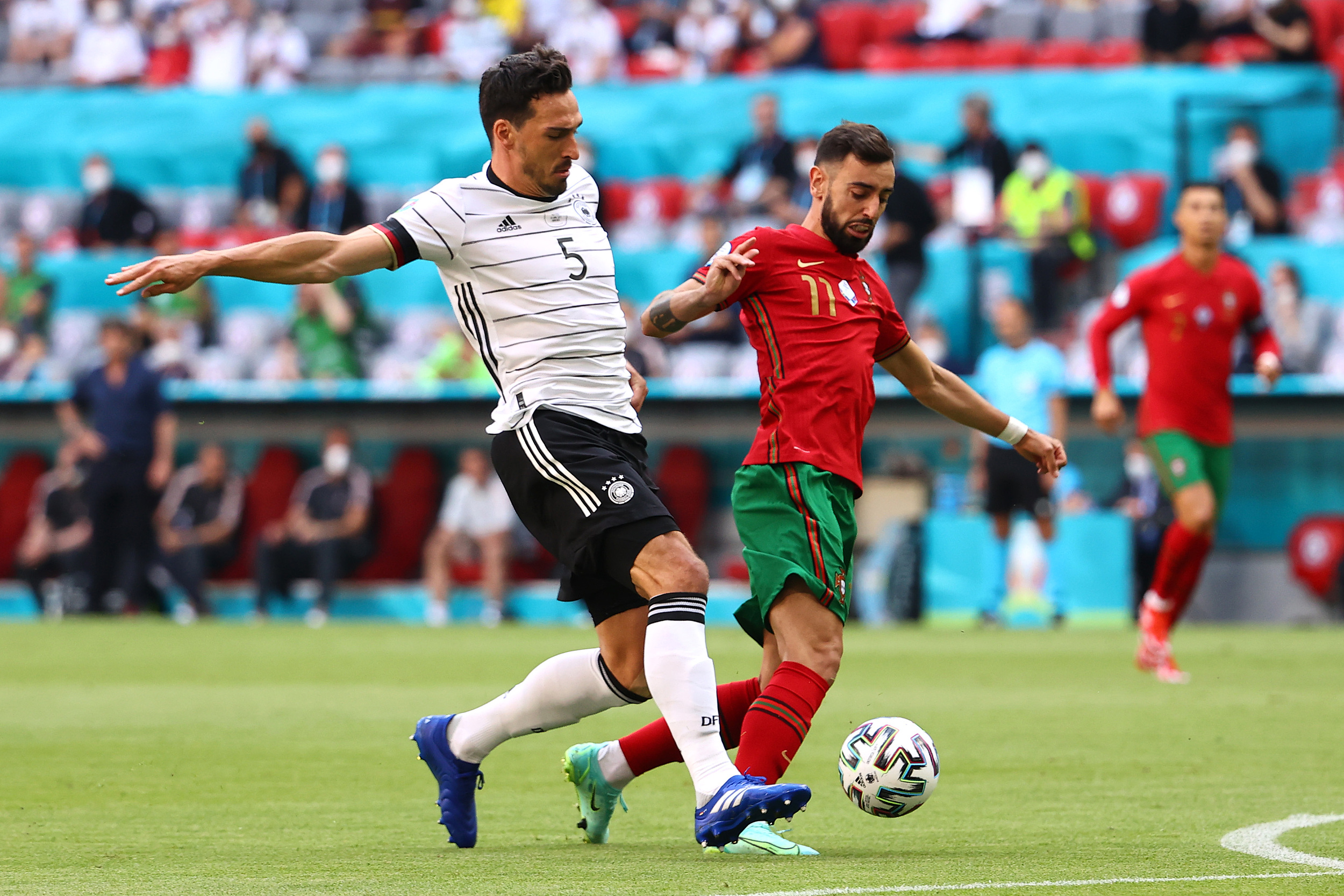 巴西横扫葡萄牙，布鲁诺·费尔南德斯送出助攻的简单介绍