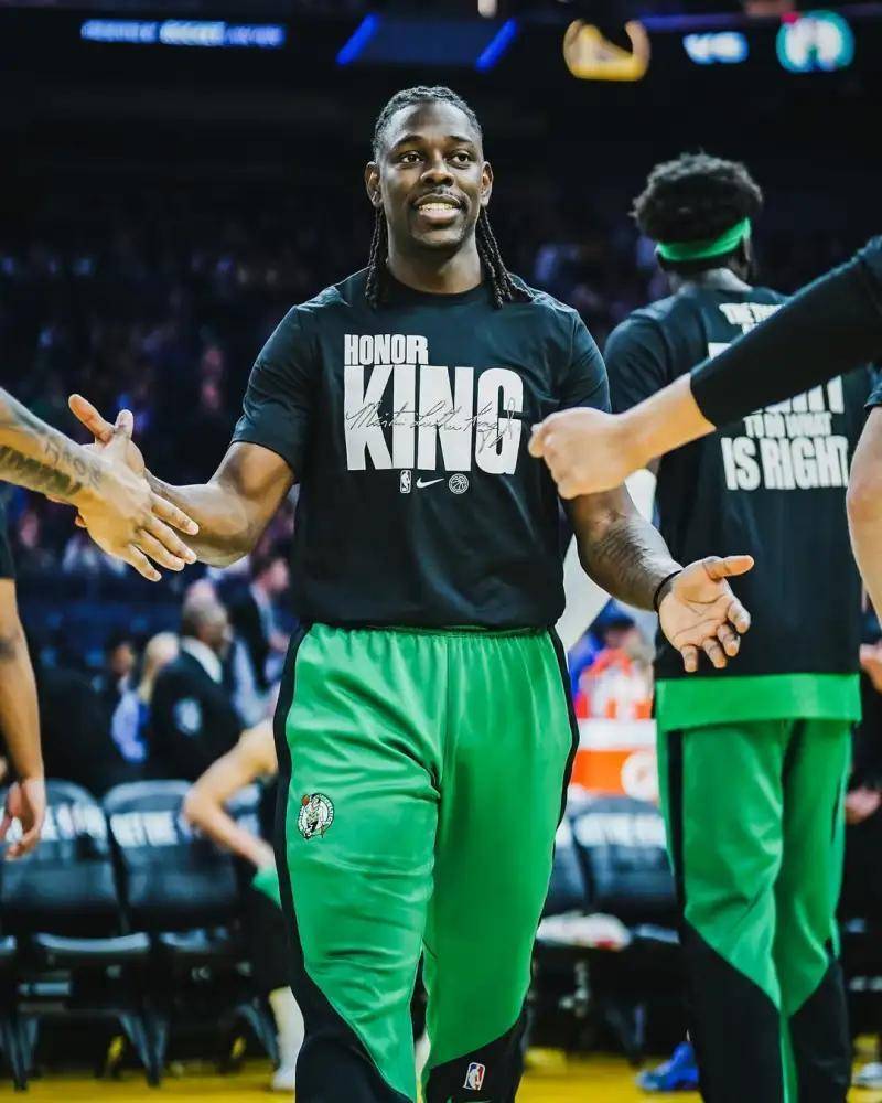 骑士力克湖人,霍勒迪点燃赛场的简单介绍 骑士力克湖人,霍勒迪点燃赛场的简单介绍