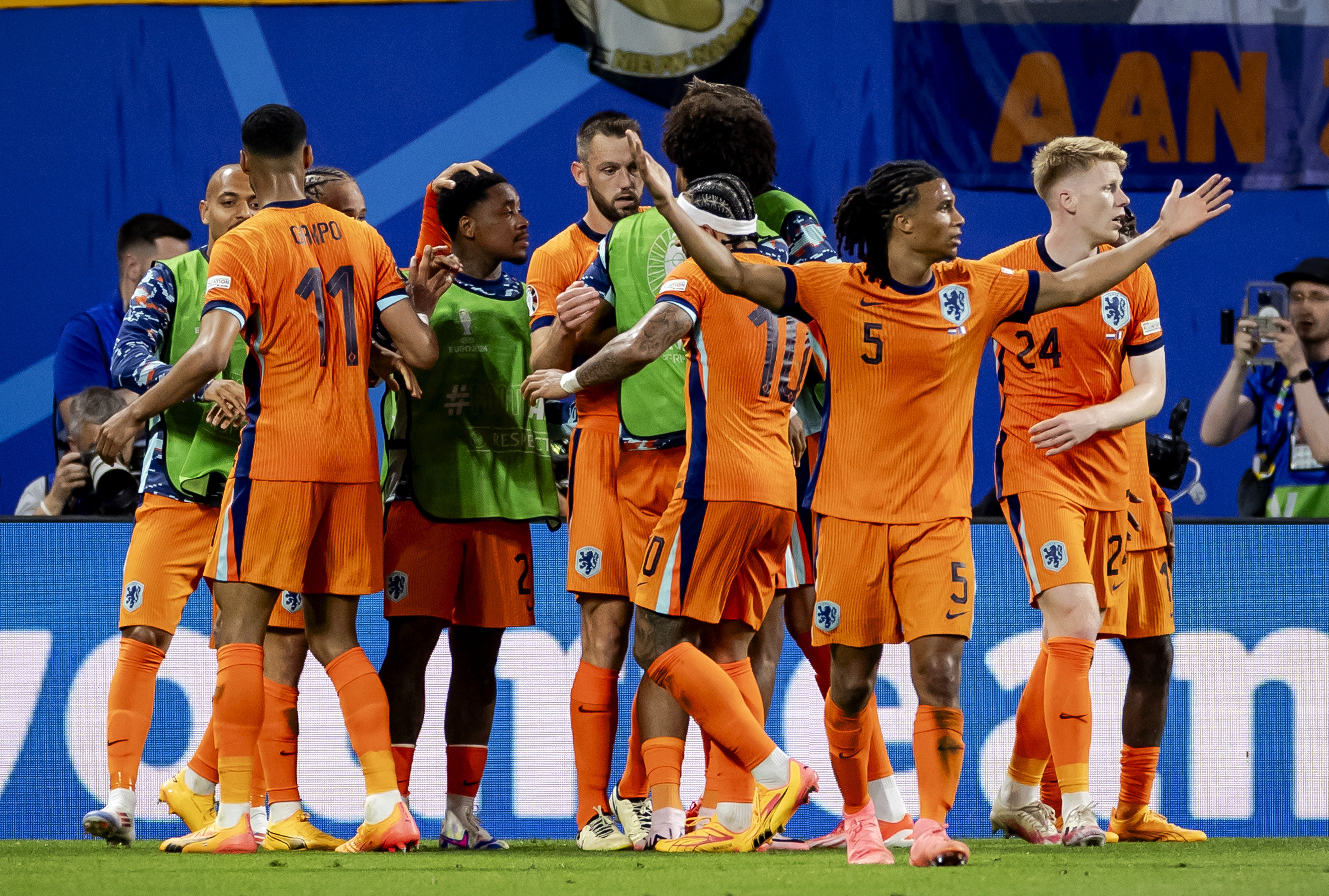 奥地利队险胜葡萄牙队，奥恰洛夫点燃赛场的简单介绍