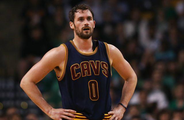 包含荷兰国家队新晋领袖，吸引球迷目光的词条