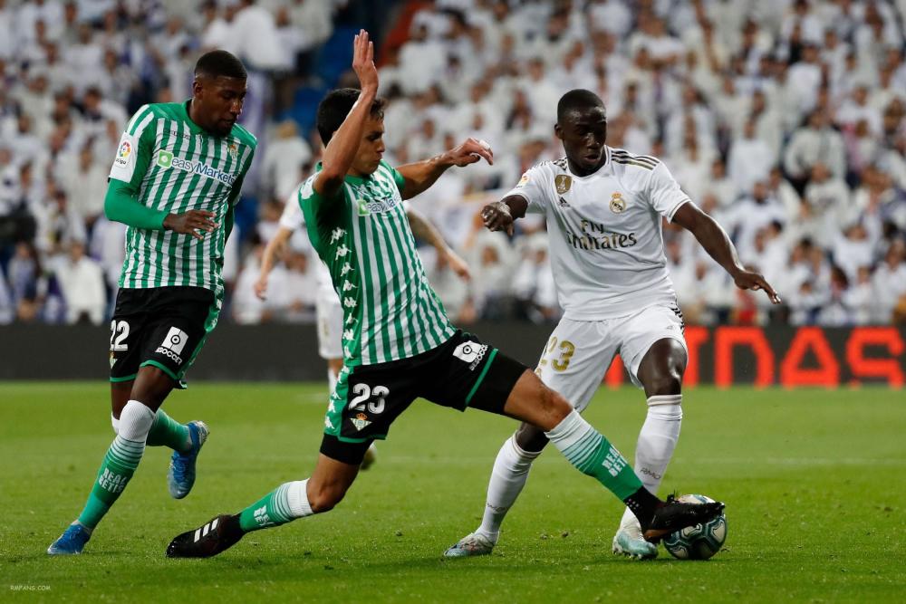 包含尼斯客场挑战梅斯,硬仗在前的词条 包含尼斯客场挑战梅斯,硬仗在前的词条