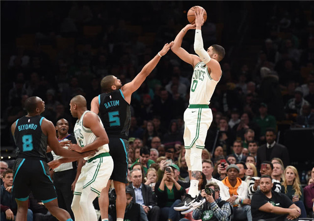 鹈鹕大胜老鹰,步行者惊险胜骑士的简单介绍 鹈鹕大胜老鹰,步行者惊险胜骑士的简单介绍