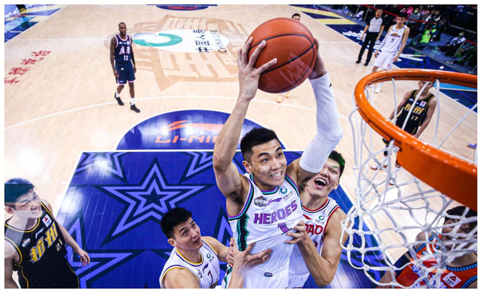 斯图加特不甘示弱！主场扭转局面，追平比分的简单介绍