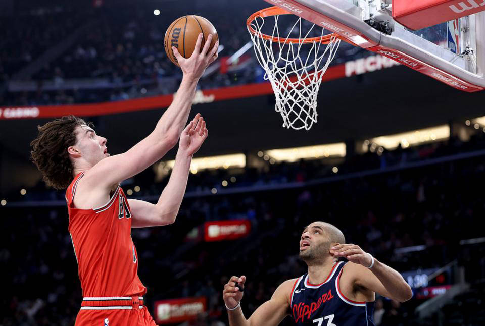 快船完胜公牛，克莱带队取胜