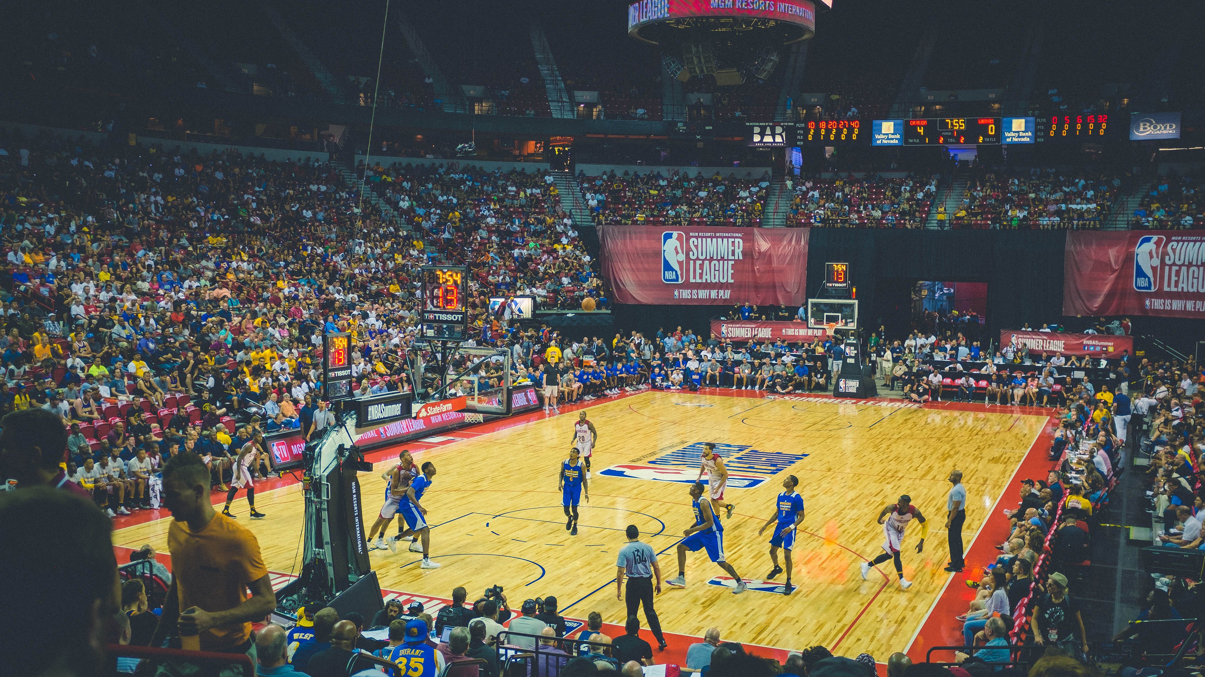 范弗利特数据全面爆炸!德甲争冠战之夜见证历史级个人表演