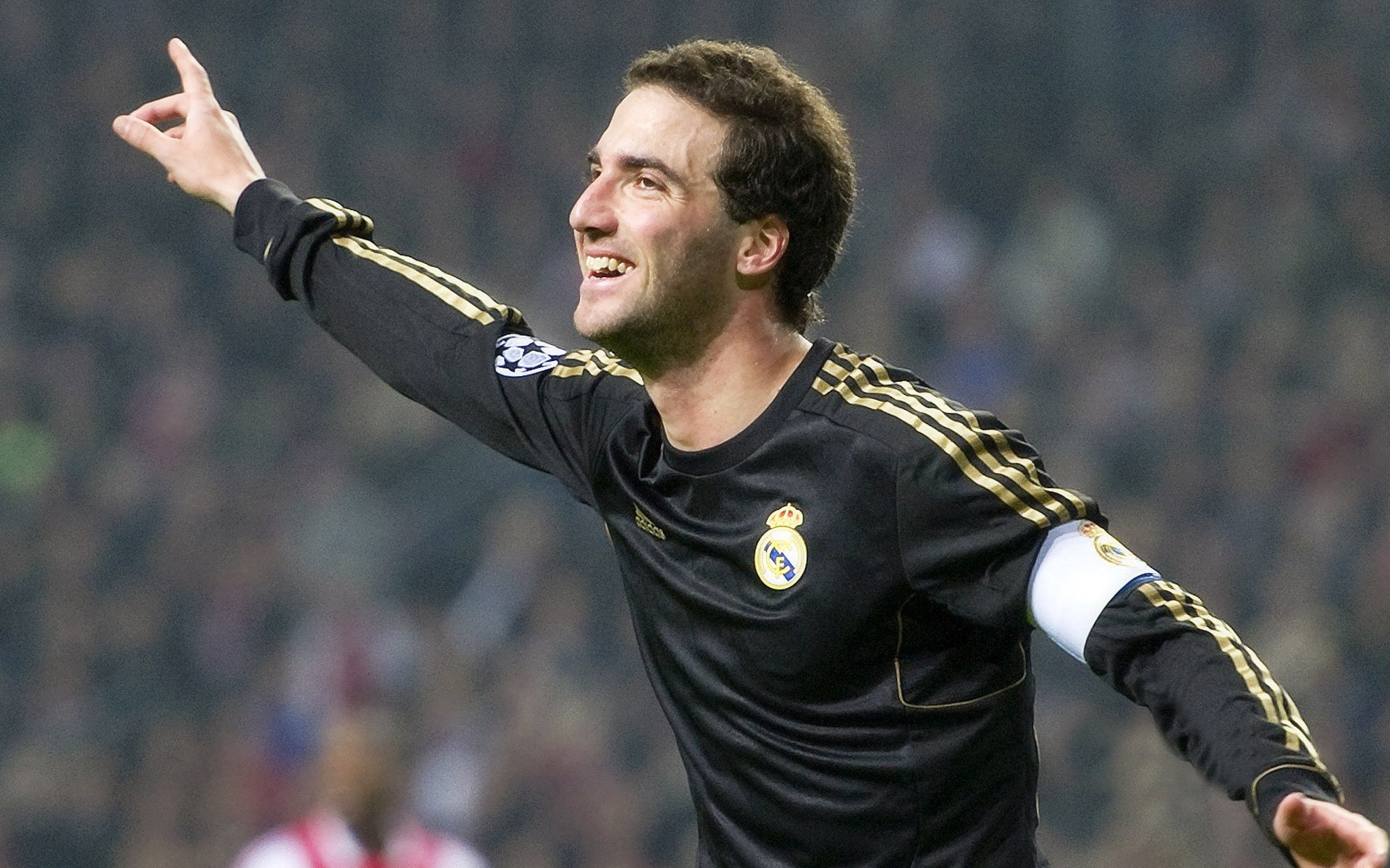 爵士连续得分压制尼克斯,小贾伦成关键先生