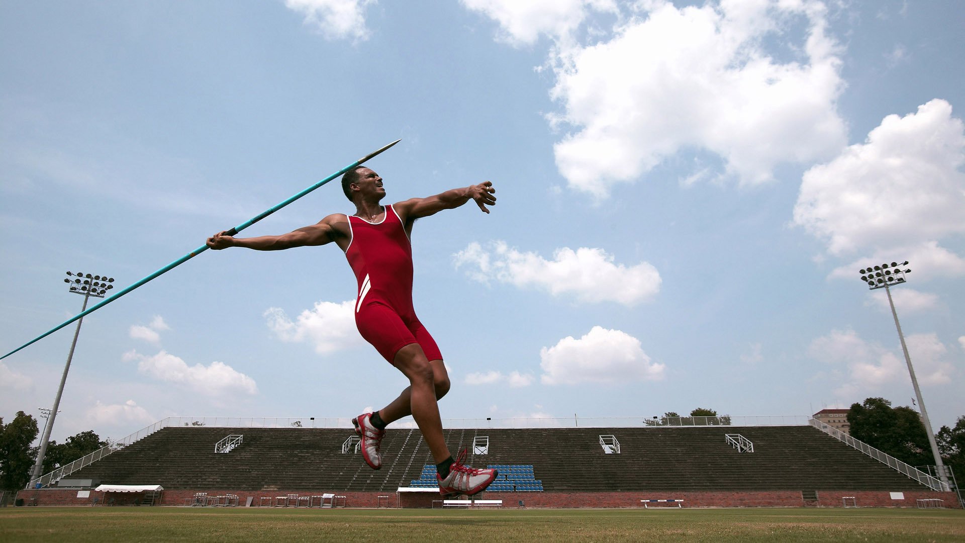 猛龙王朝的试金石，伦纳德存在感拉满的公牛粉碎之夜